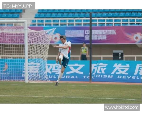 成华区足球明星汇聚一堂 展现足球魅力与青春风采 成华区足球明星汇聚一堂 展现足球魅力与青春风采